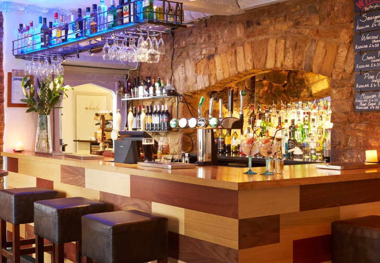 The Deddington Arms Hotel Екстериор снимка