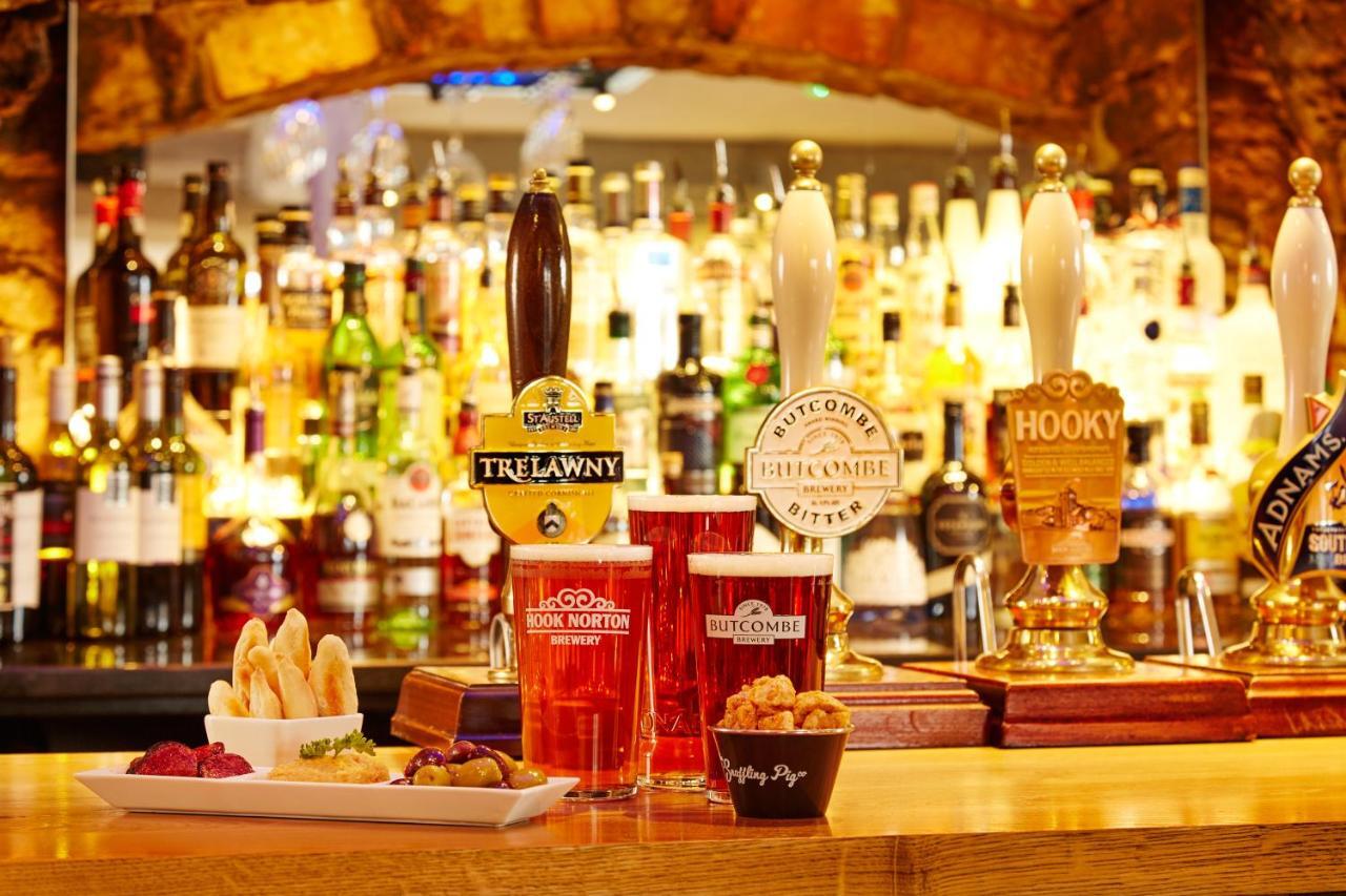 The Deddington Arms Hotel Екстериор снимка