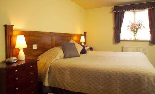 The Deddington Arms Hotel Екстериор снимка